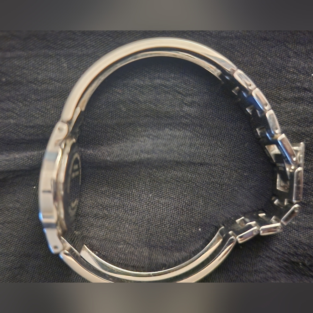 MOVADO Amorosa Silver & Black with diamond accent - Picture 4 of 14